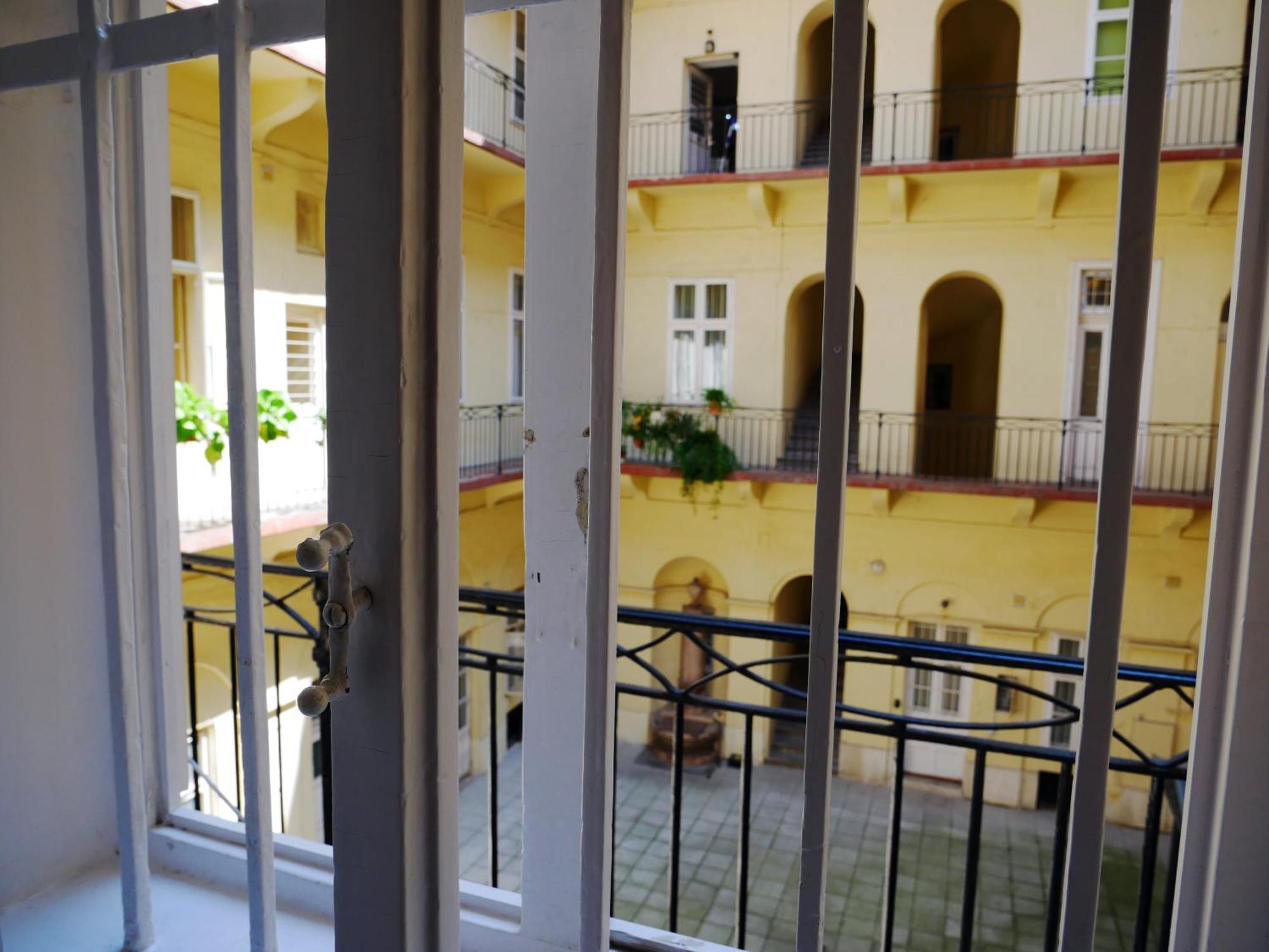 Dorotea - Cosy Home In The Heart Of Budapest Exterior photo
