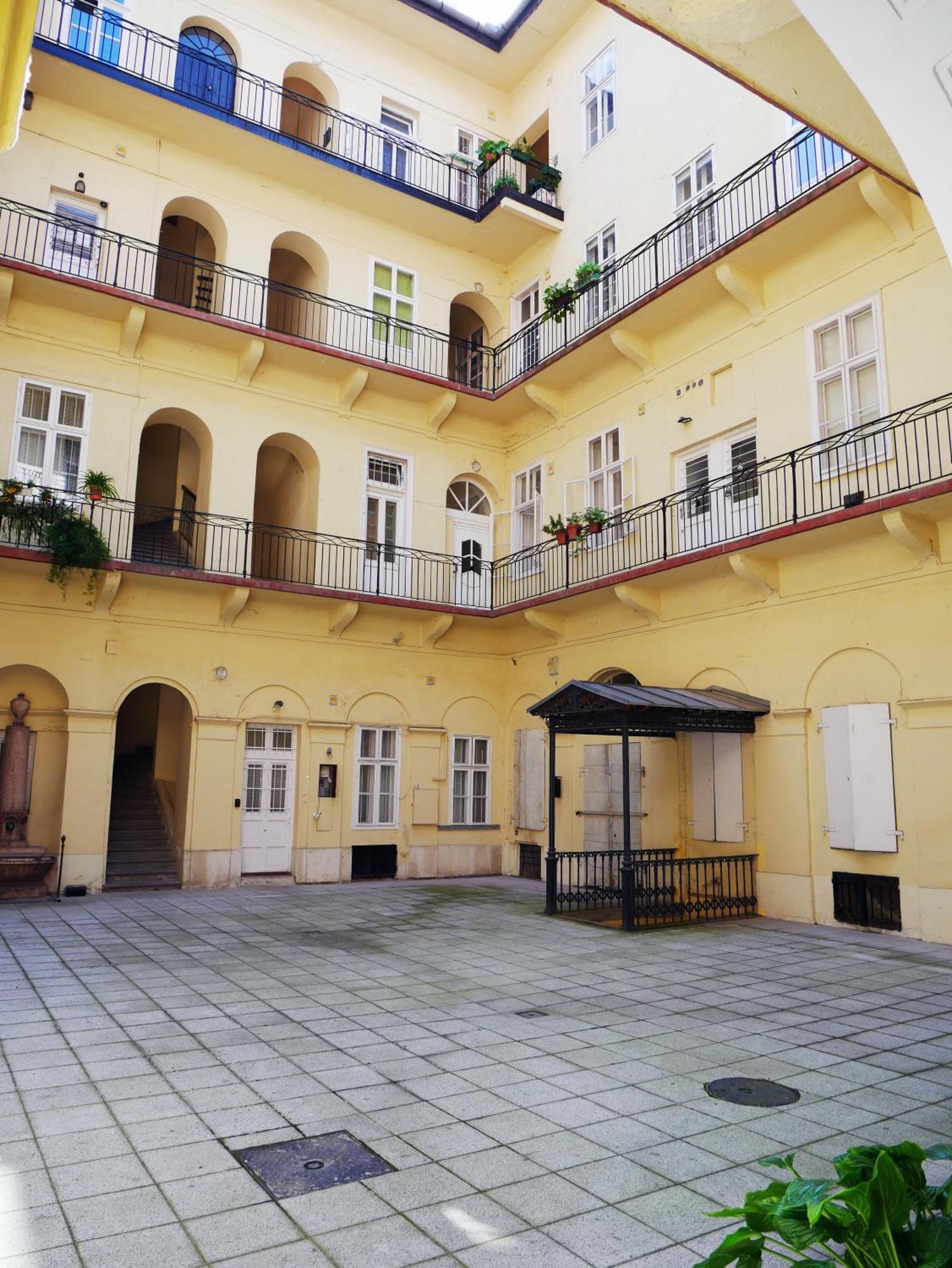 Dorotea - Cosy Home In The Heart Of Budapest Exterior photo